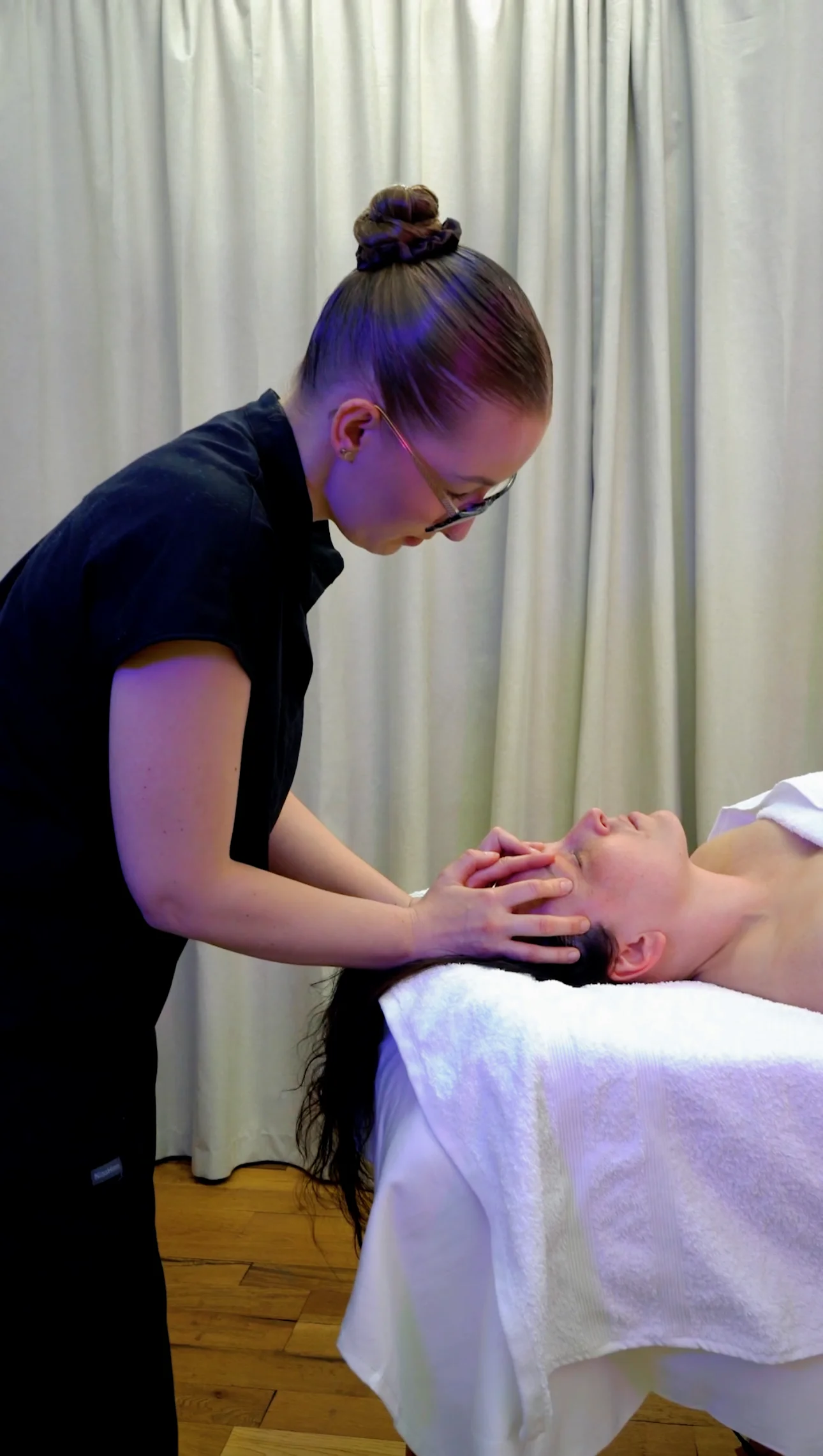 Calming facial treatment